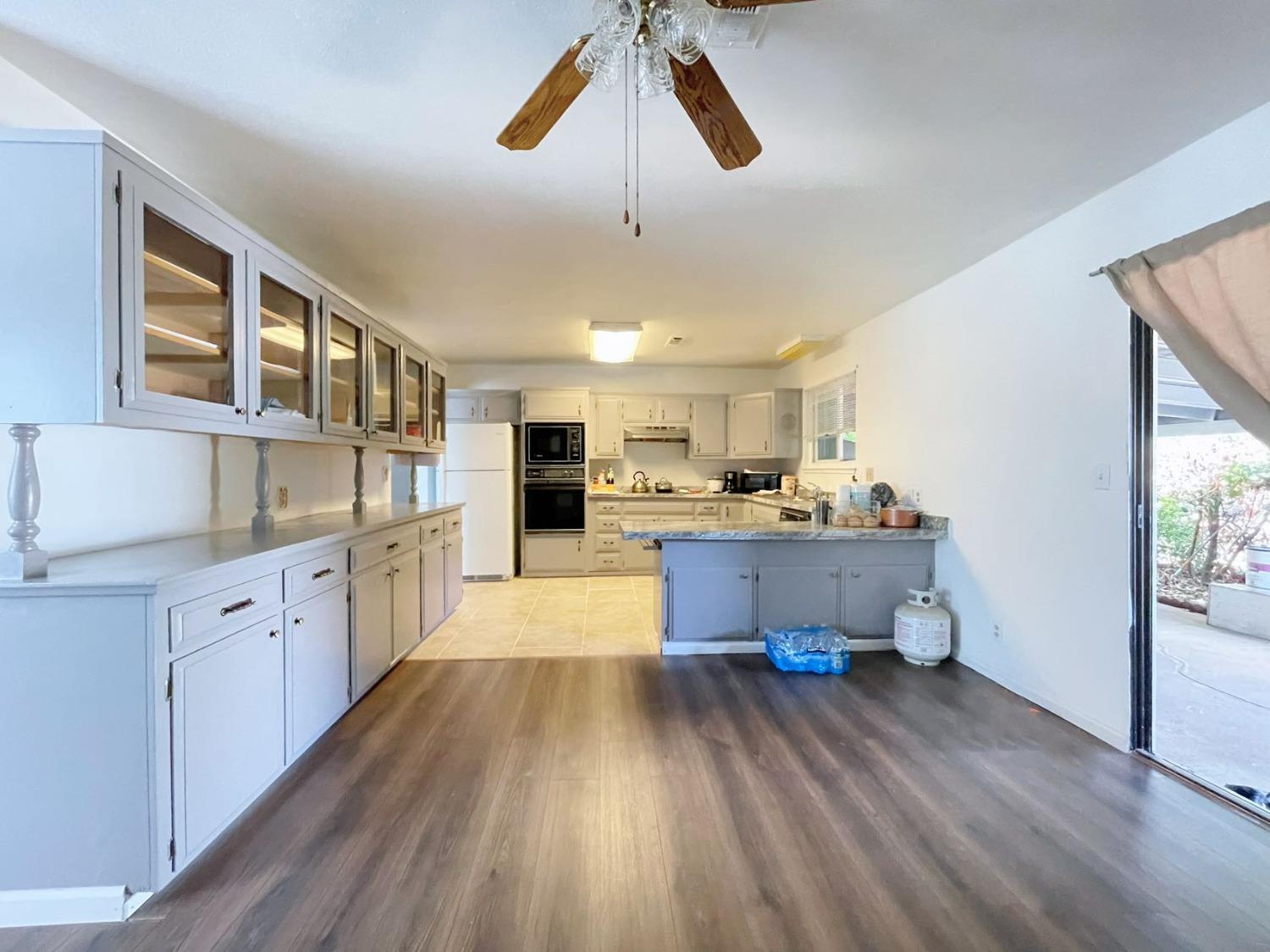 5837 HAPPY VALLEY RD