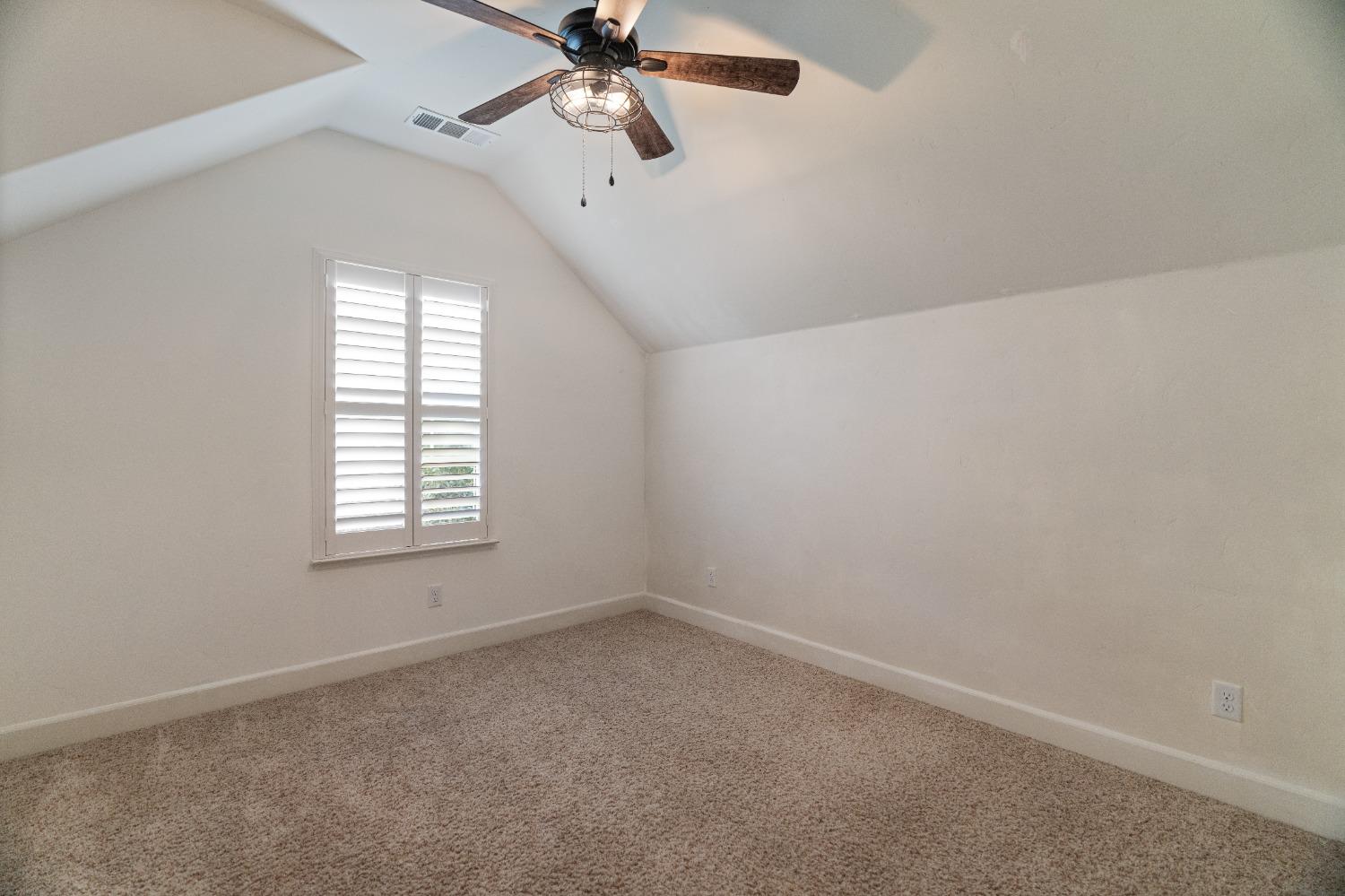 1209 Mandy Plaza