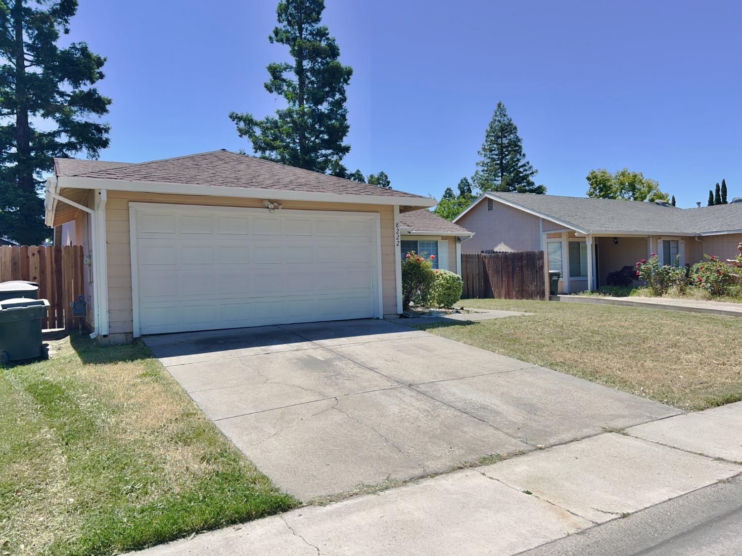 8222 Visalia Way