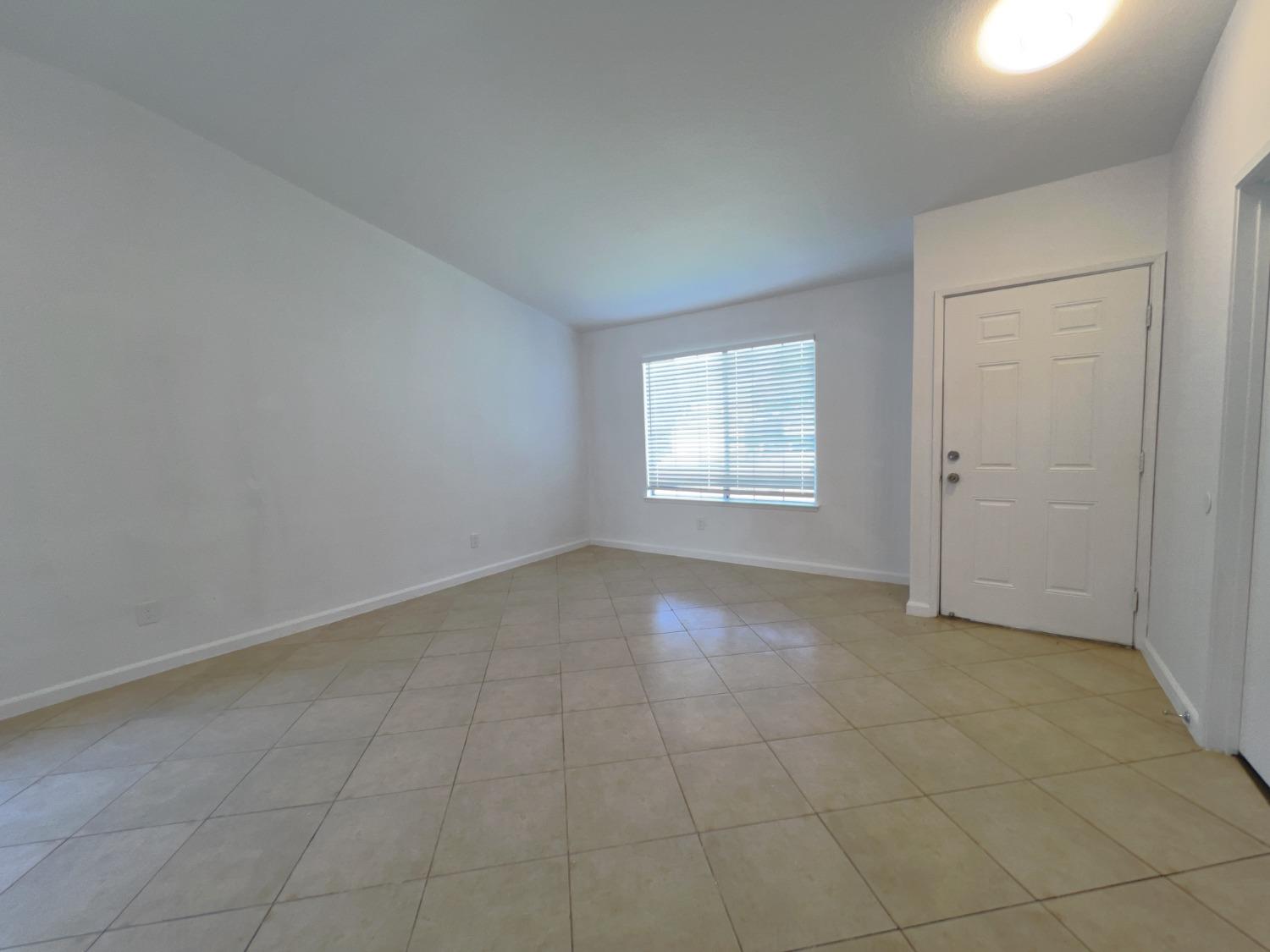 8222 Visalia Way