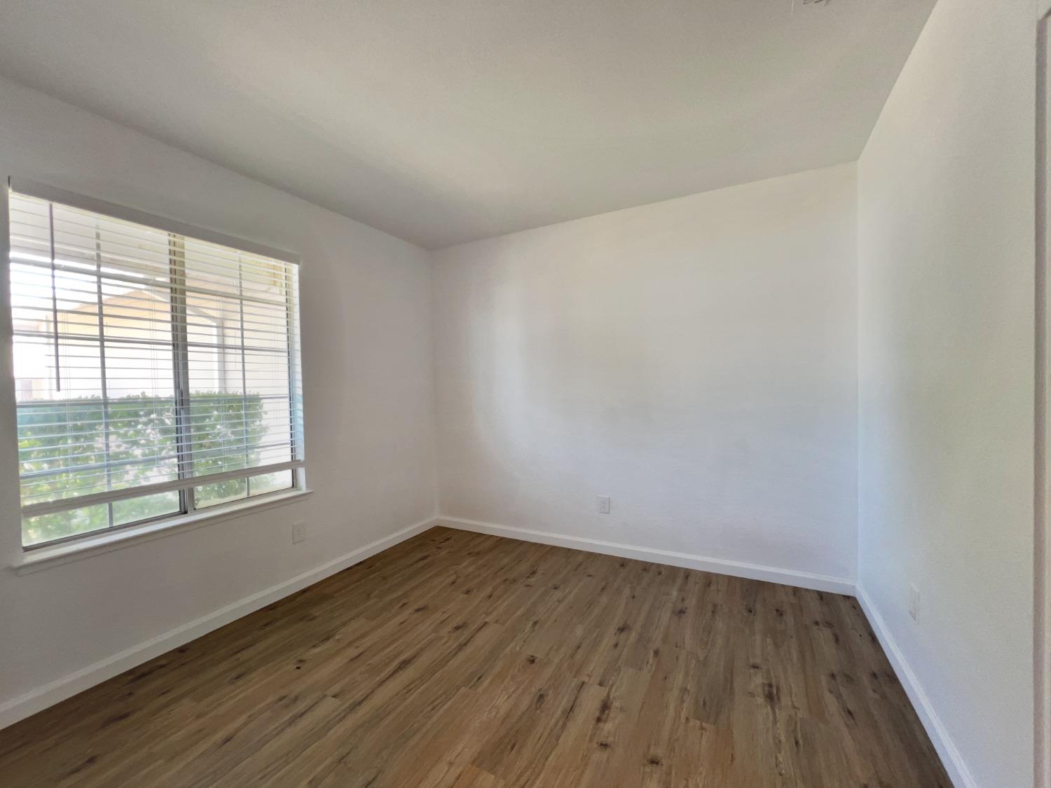 8222 Visalia Way