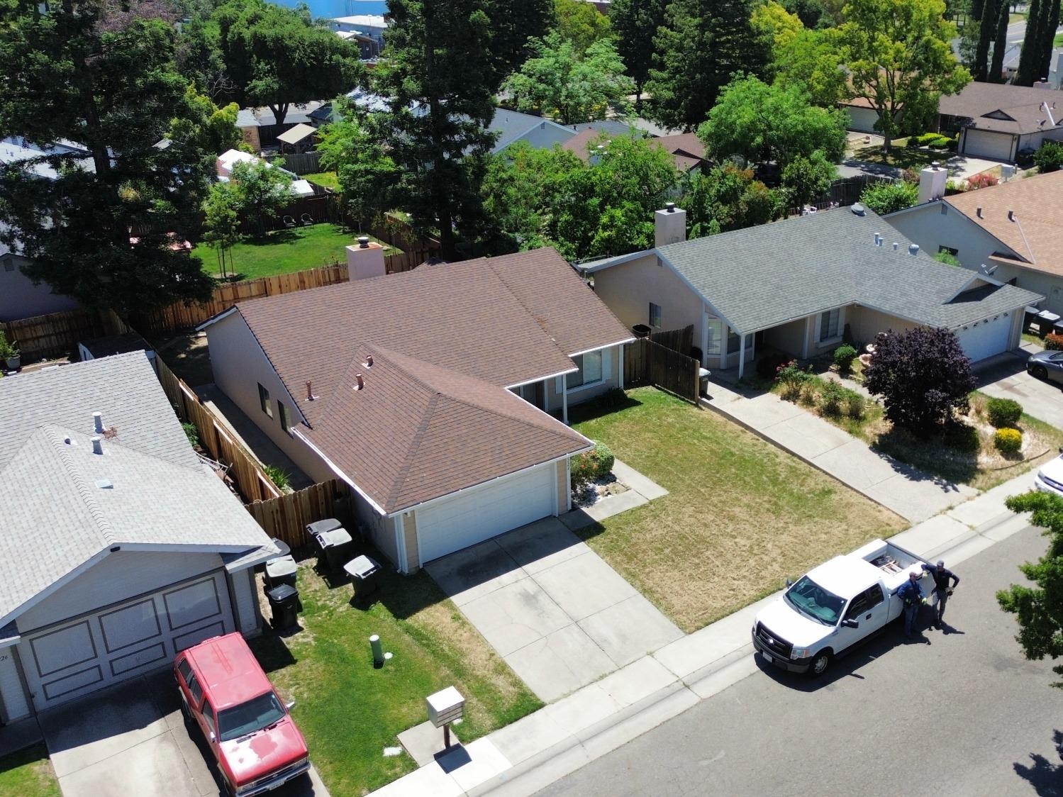 8222 Visalia Way