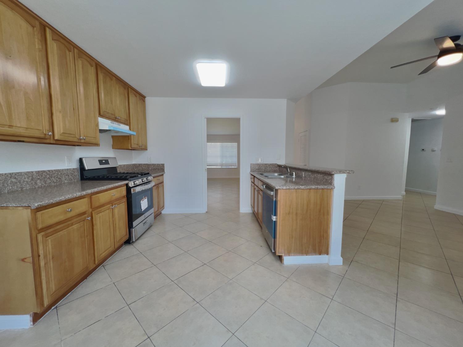8222 Visalia Way