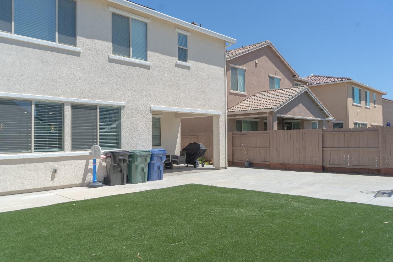7825 Nutmeg Lane