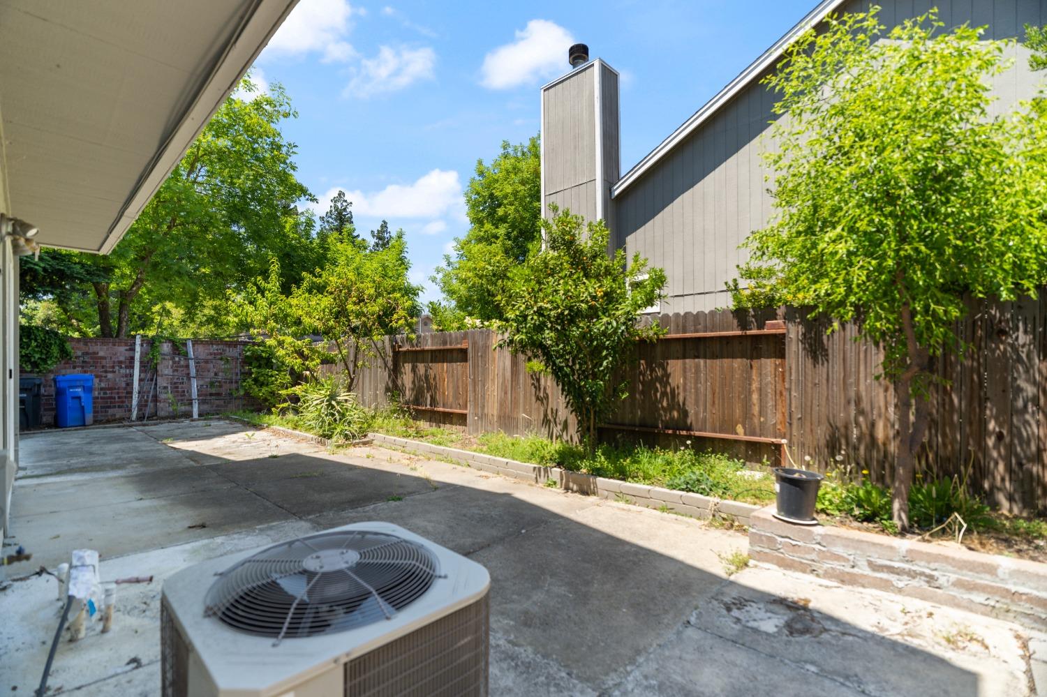 6484 Laguna Mirage Lane