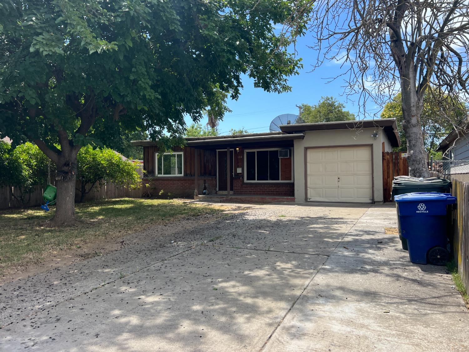 130 Santiago Avenue