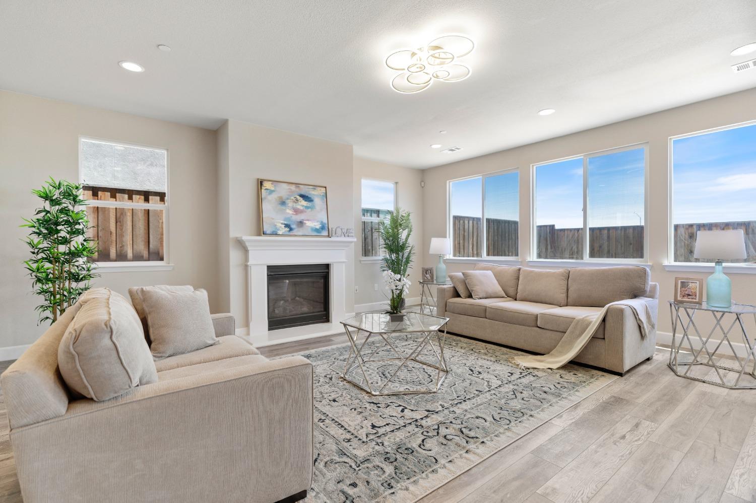 5533 Sierra Trail Way