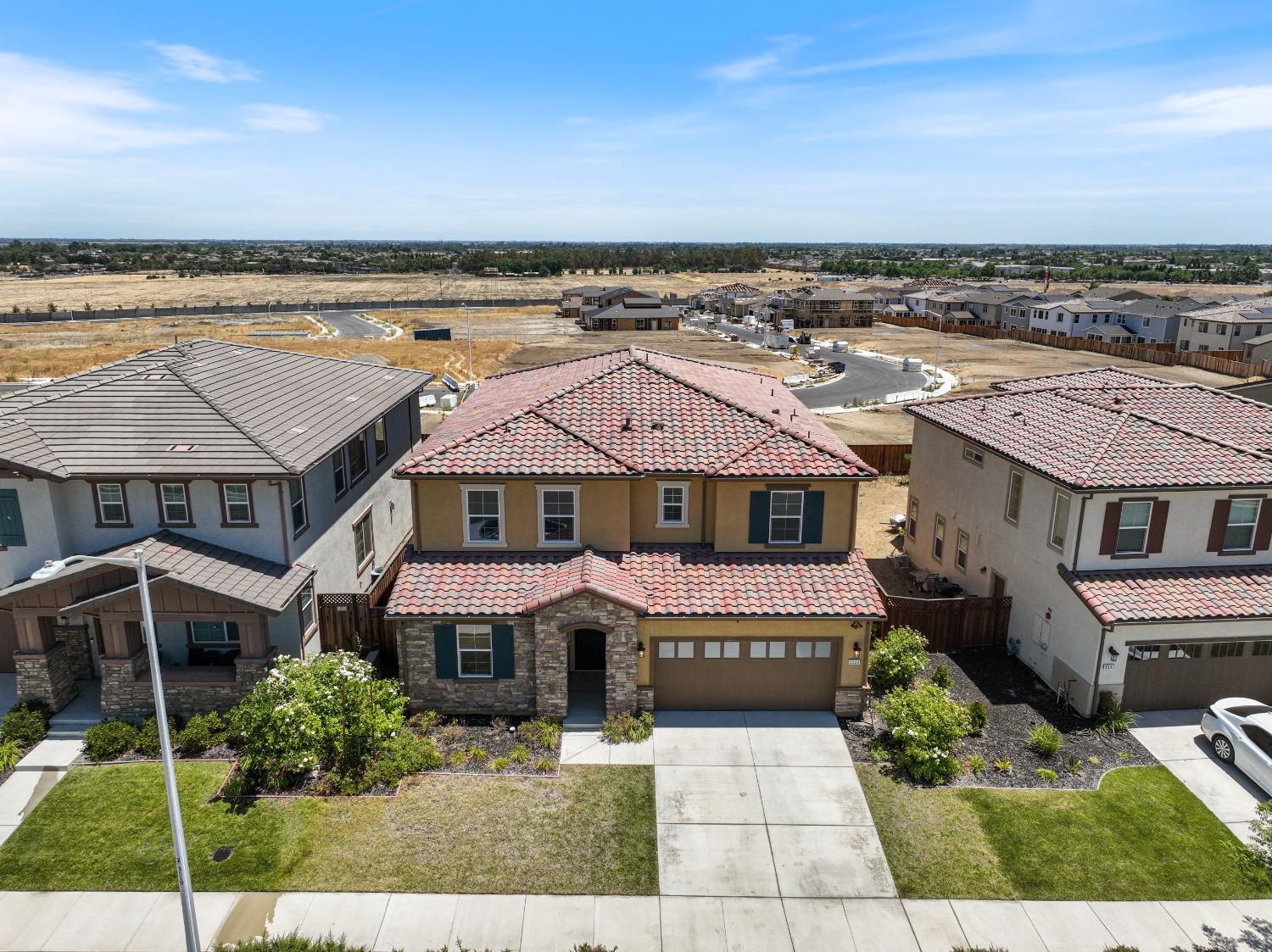 5533 Sierra Trail Way