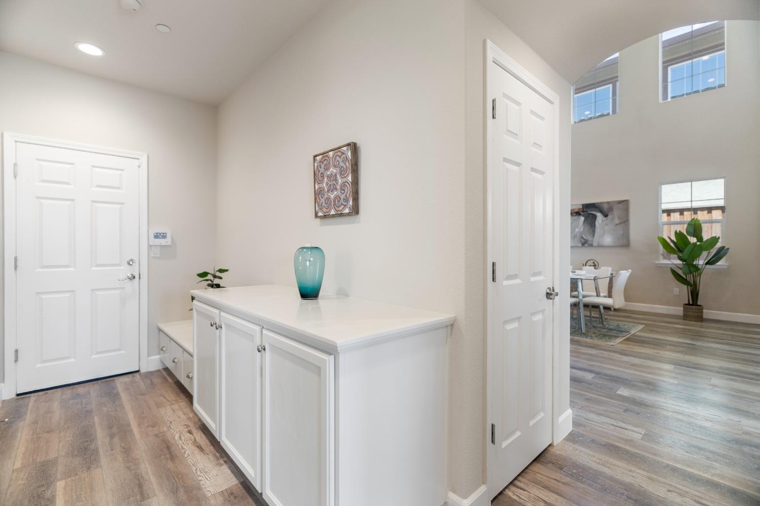 5533 Sierra Trail Way