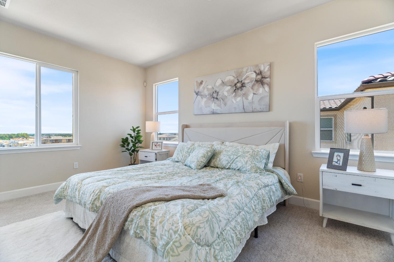 5533 Sierra Trail Way