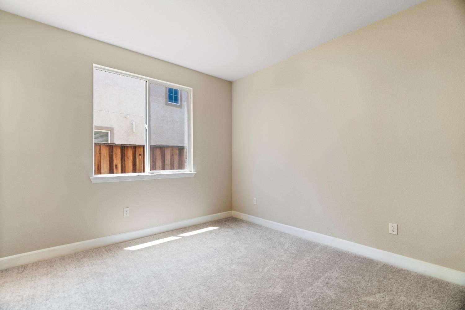 5533 Sierra Trail Way
