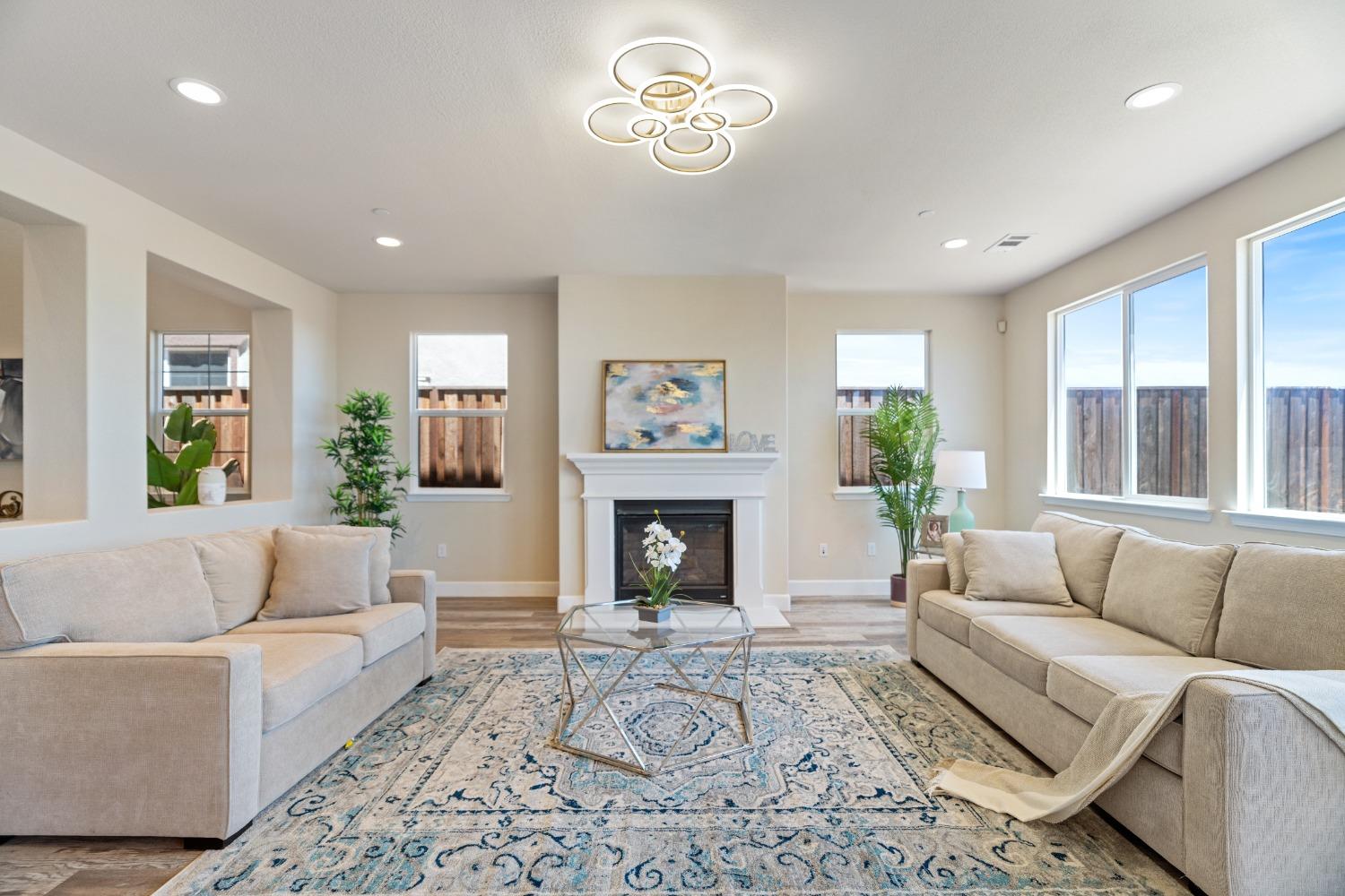 5533 Sierra Trail Way