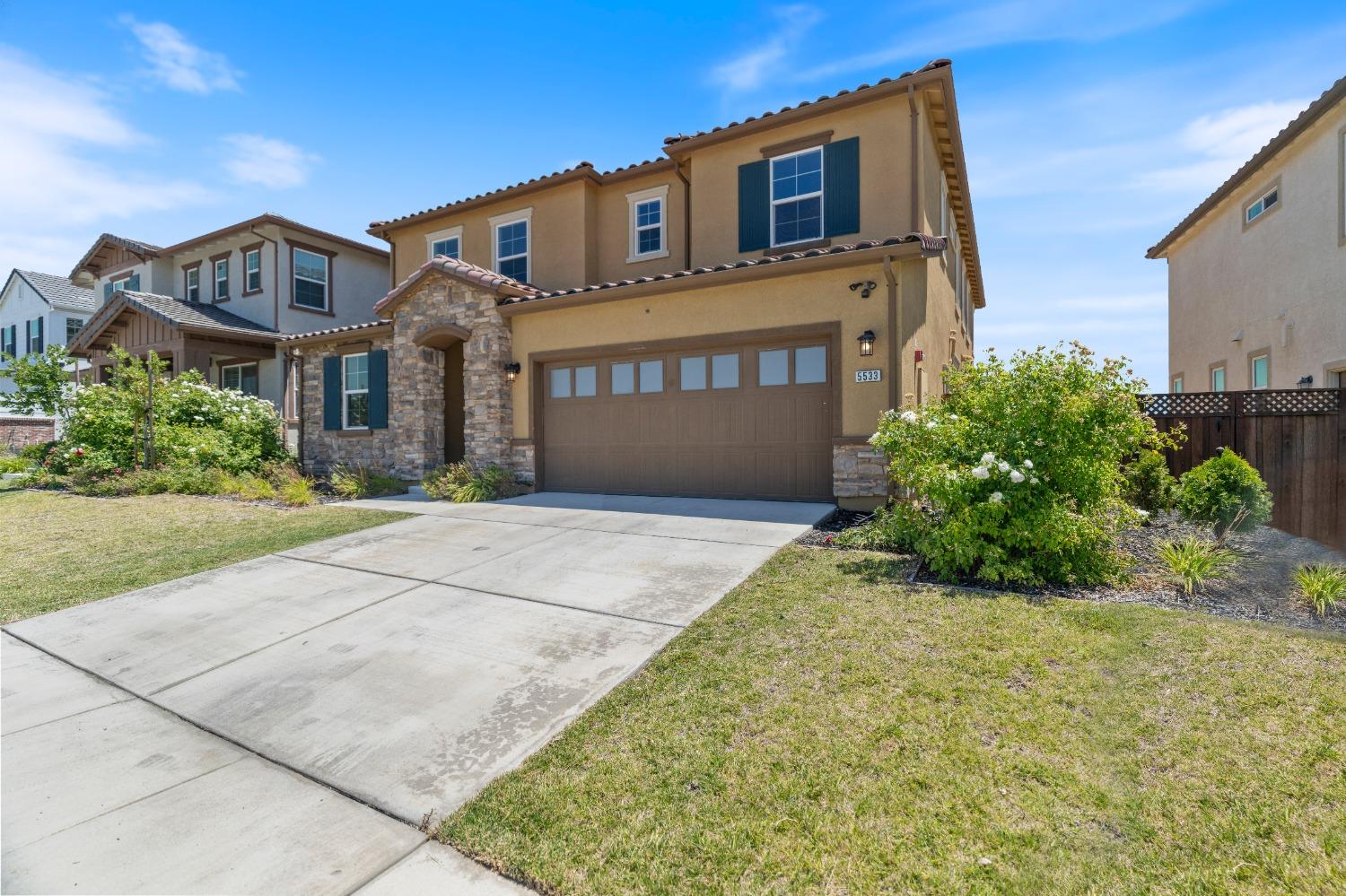 5533 Sierra Trail Way