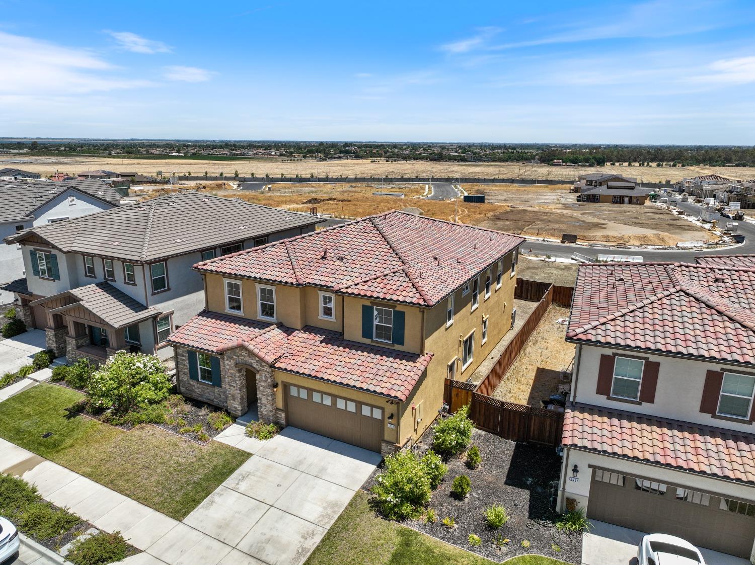 5533 Sierra Trail Way