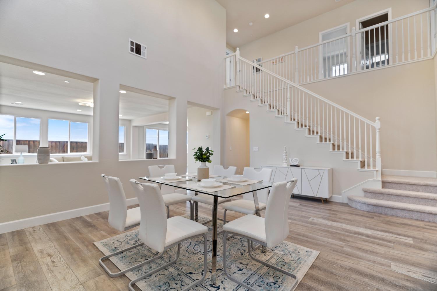 5533 Sierra Trail Way