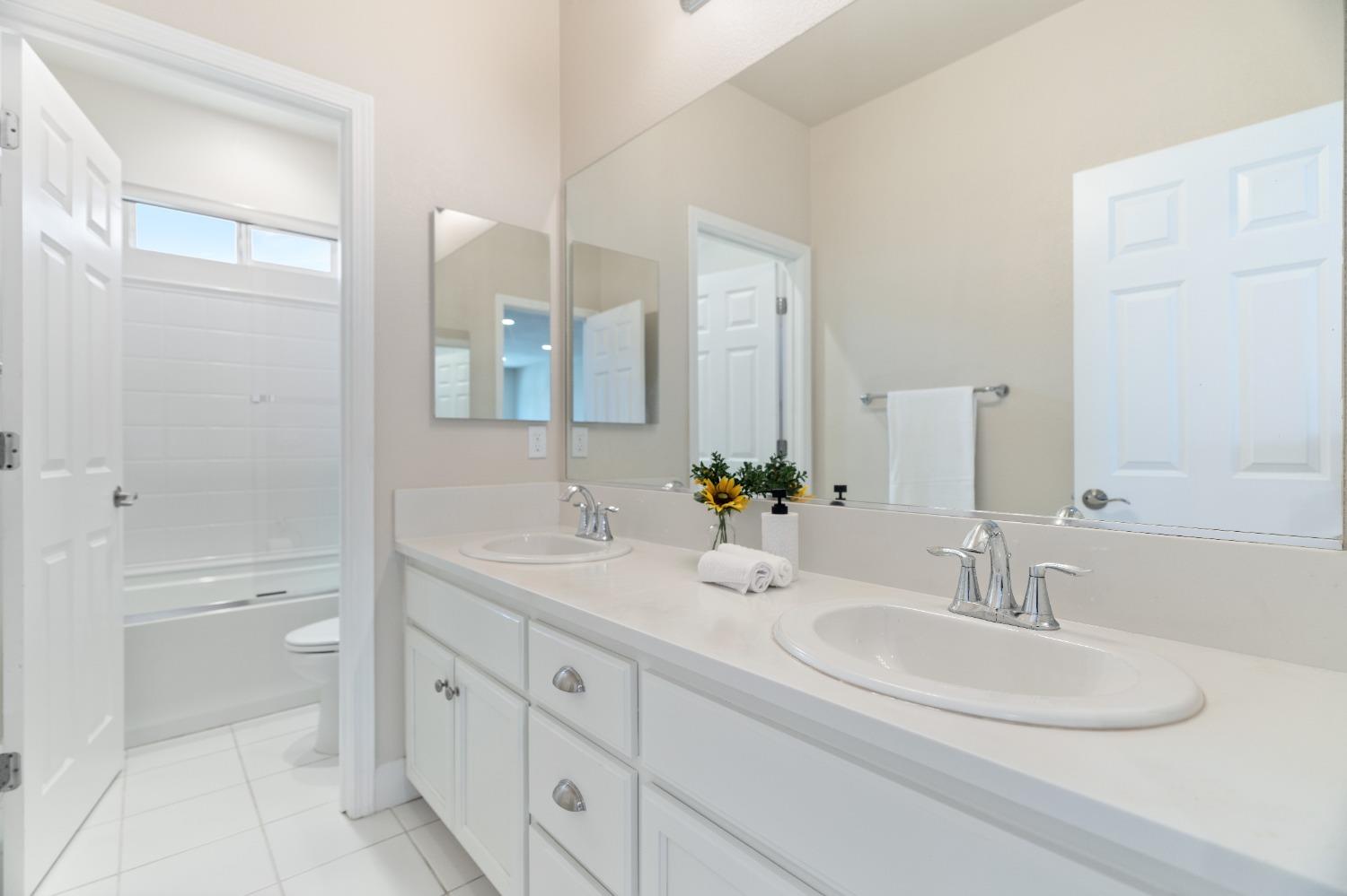 5533 Sierra Trail Way