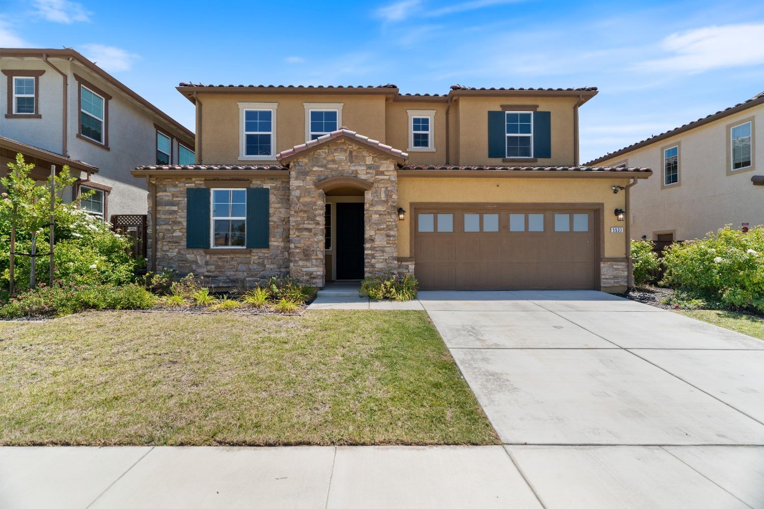 5533 Sierra Trail Way