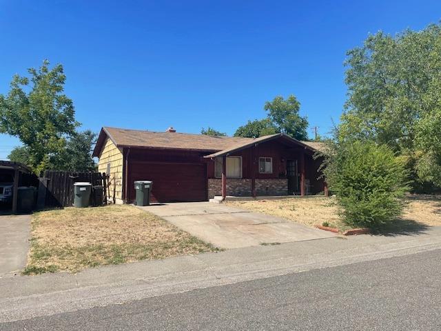 4523 Freeway Circle