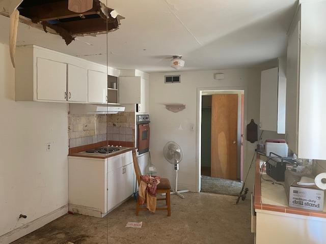 4523 Freeway Circle