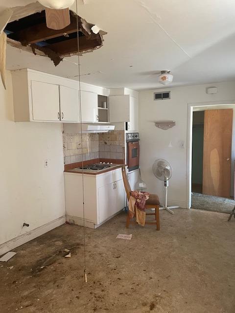 4523 Freeway Circle