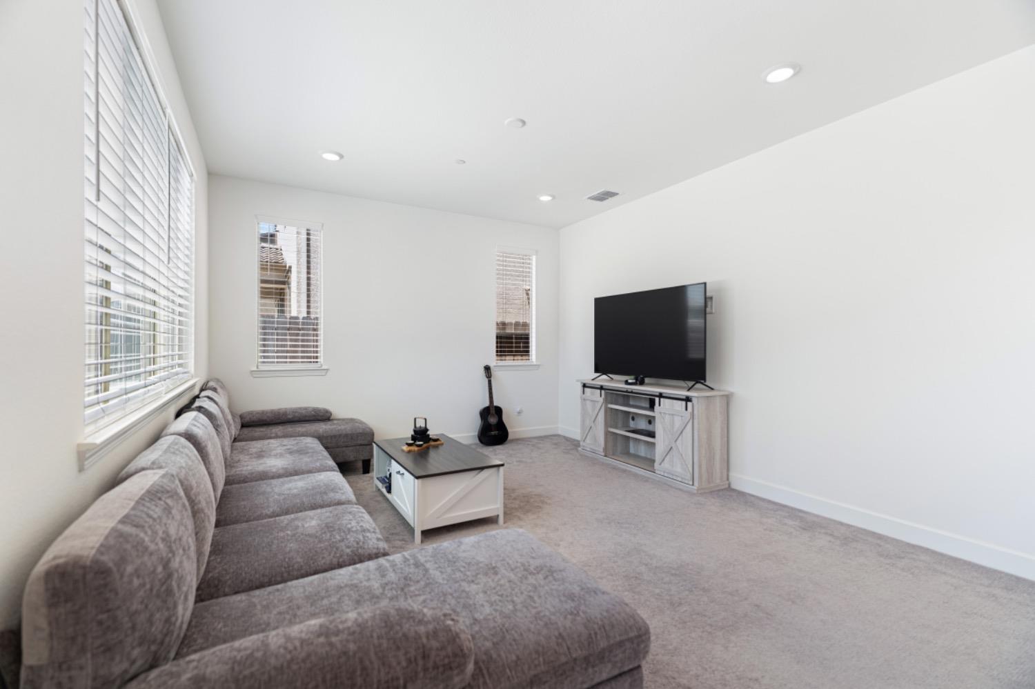 10454 Cello Way