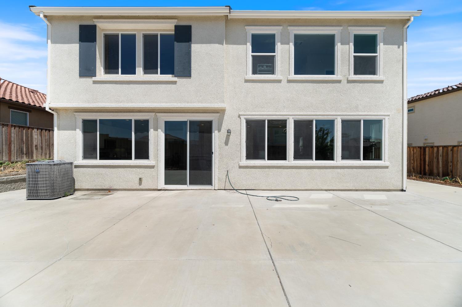 5524 Shell Ridge Way