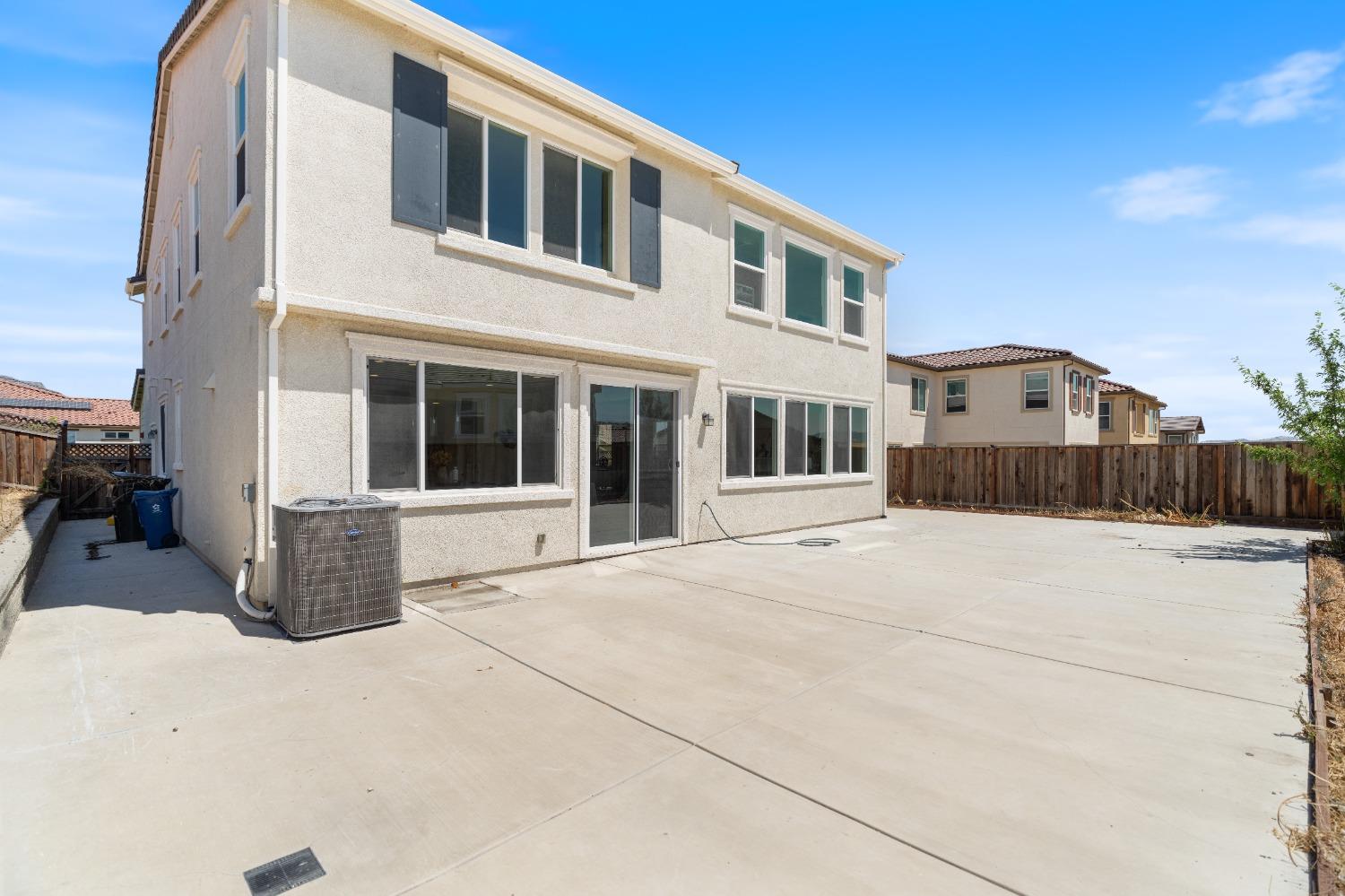 5524 Shell Ridge Way