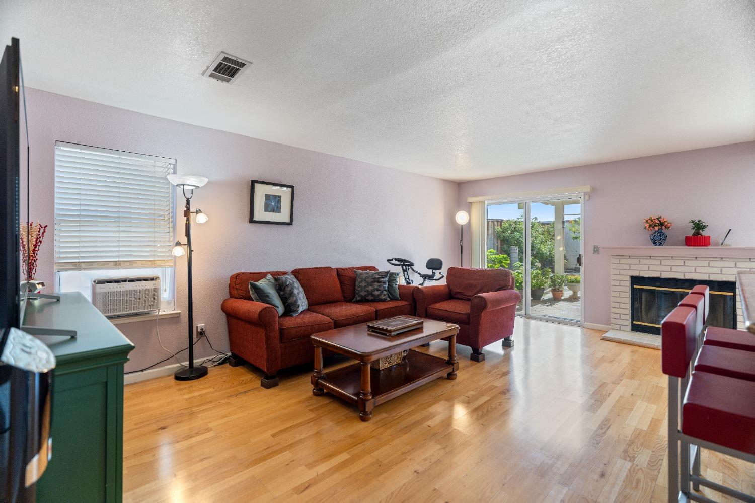 4624 Wolf Way