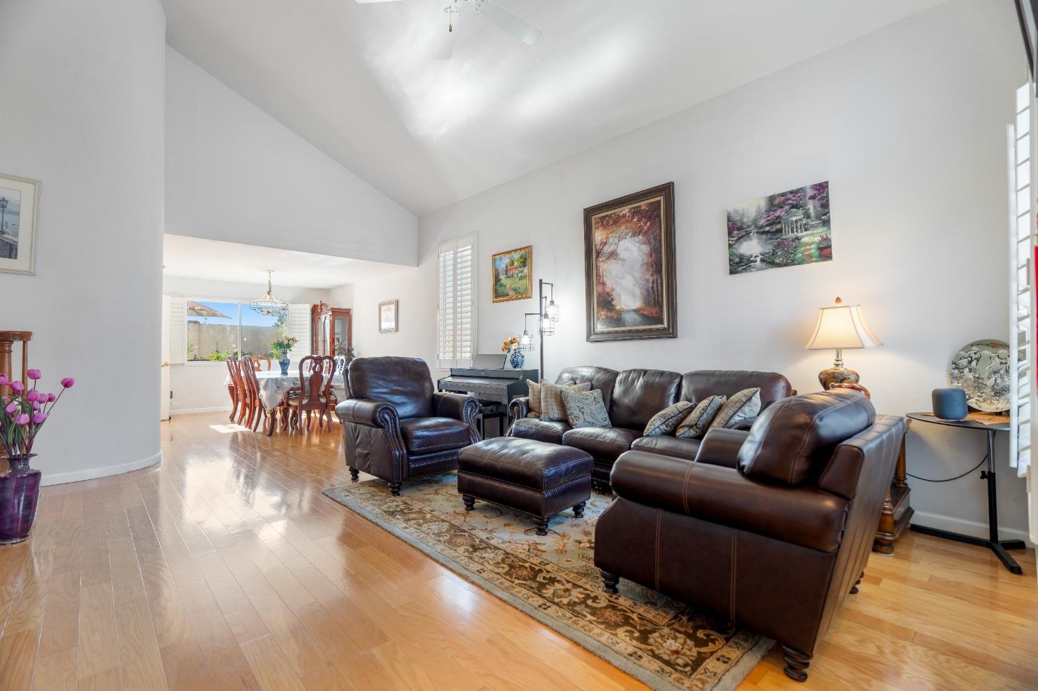 4624 Wolf Way