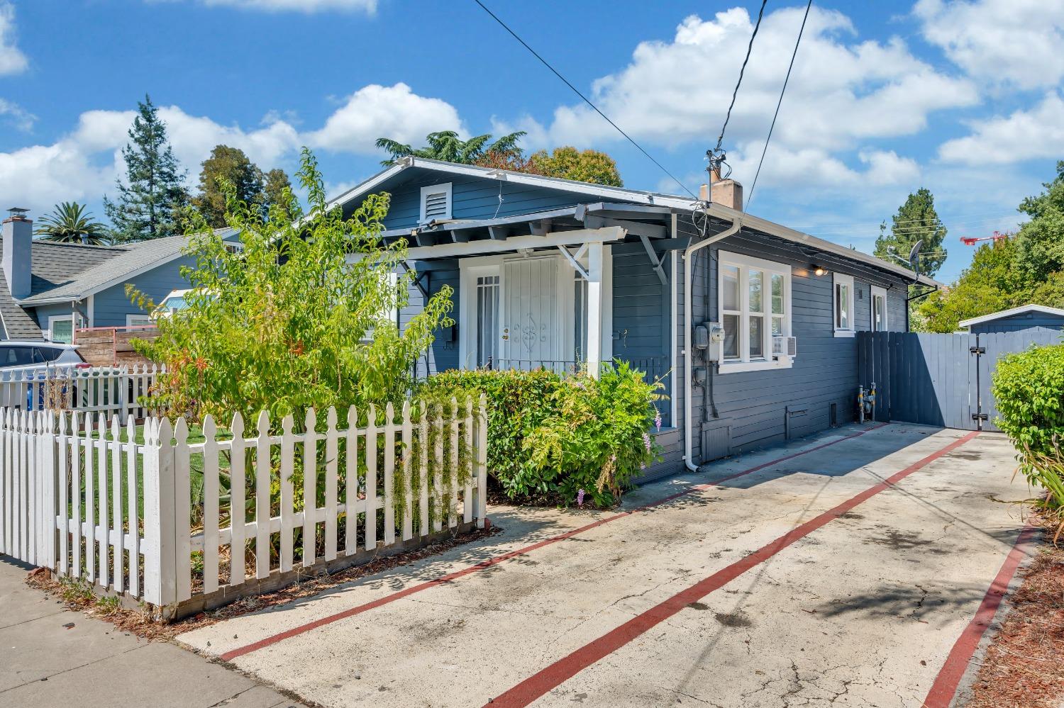 1835 3rd Street