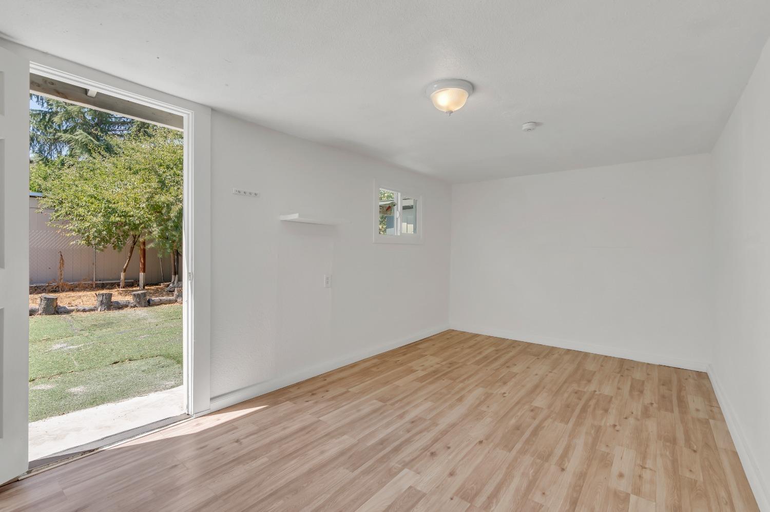 1835 3rd Street