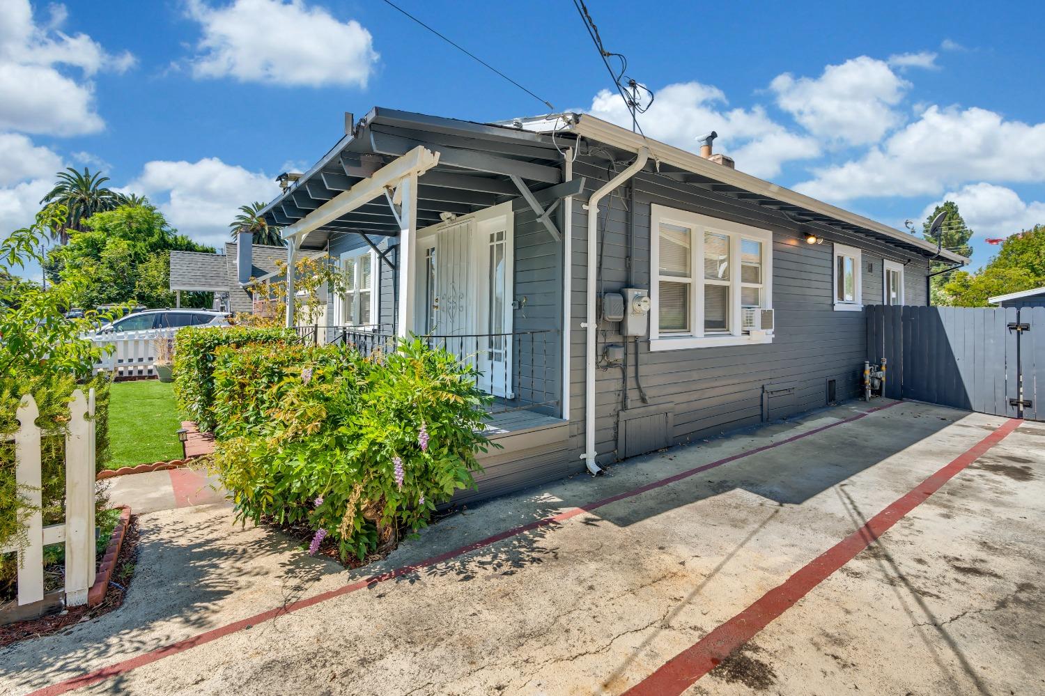 1835 3rd Street