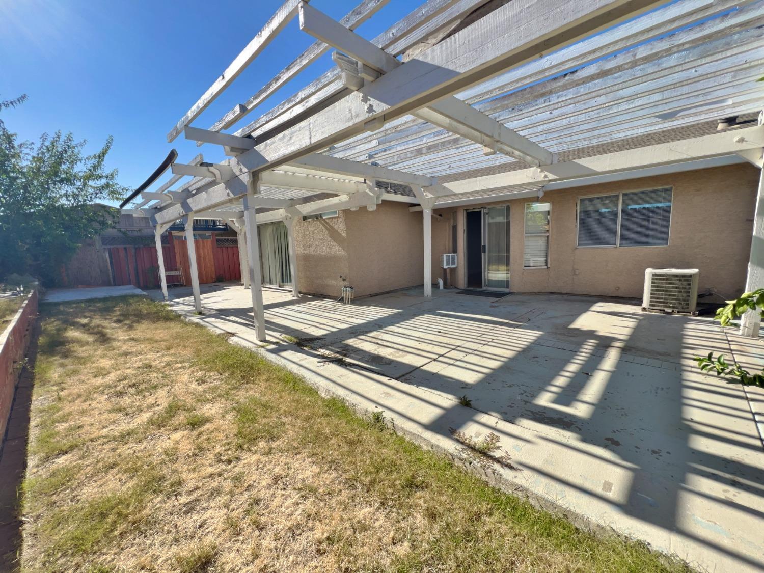 5820 Stubblefield Way