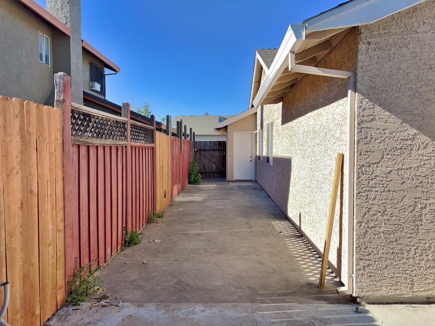5820 Stubblefield Way