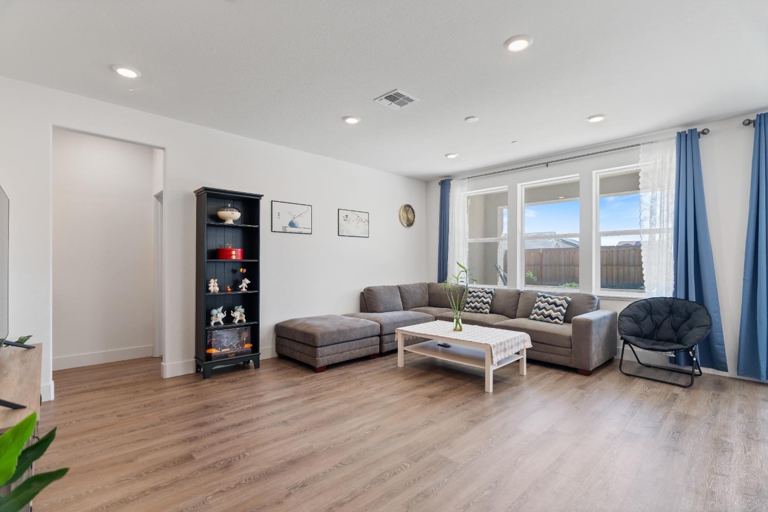 8297 Kevin Whiteley Drive