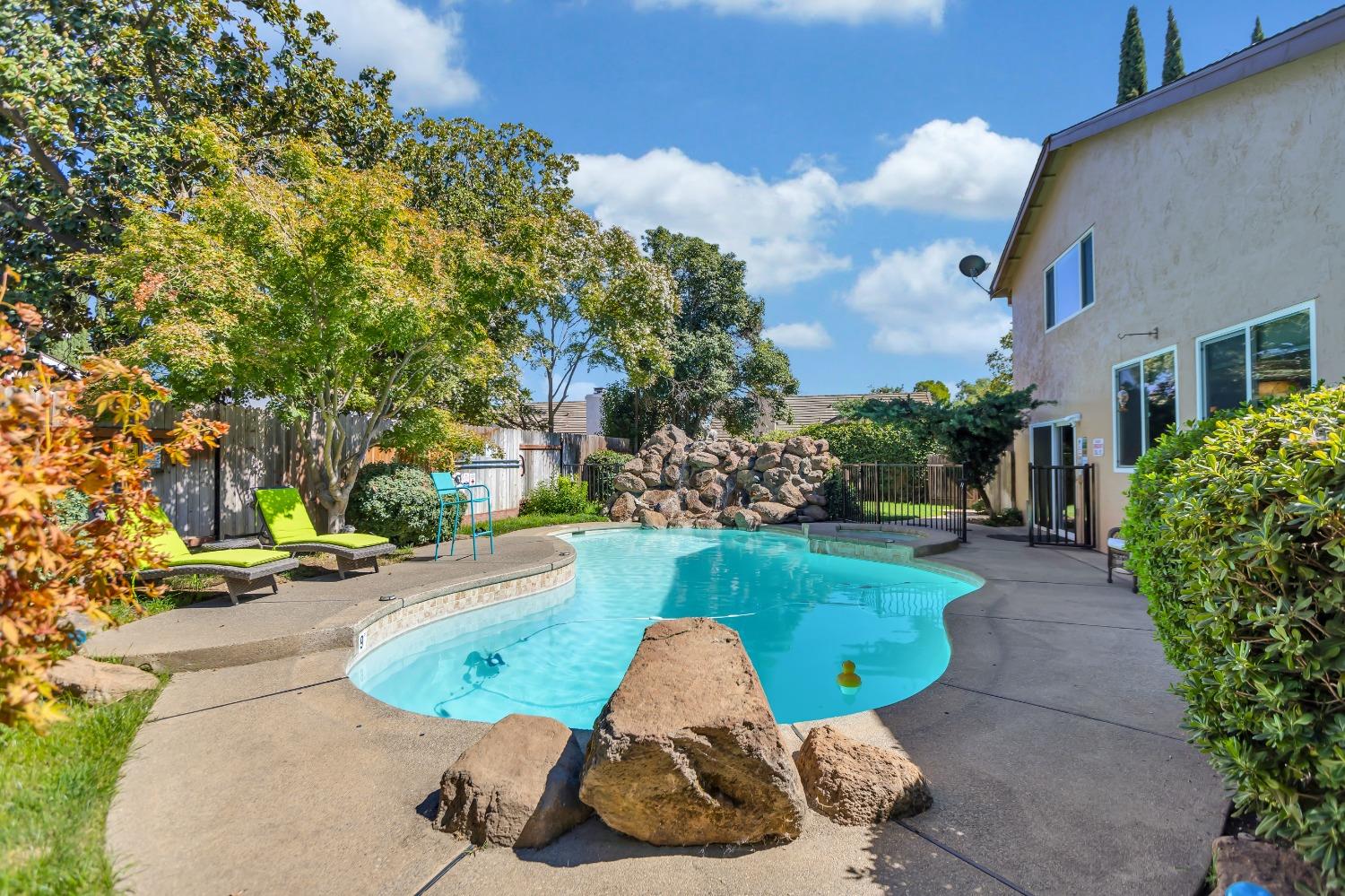 8942 Mountain Home Court