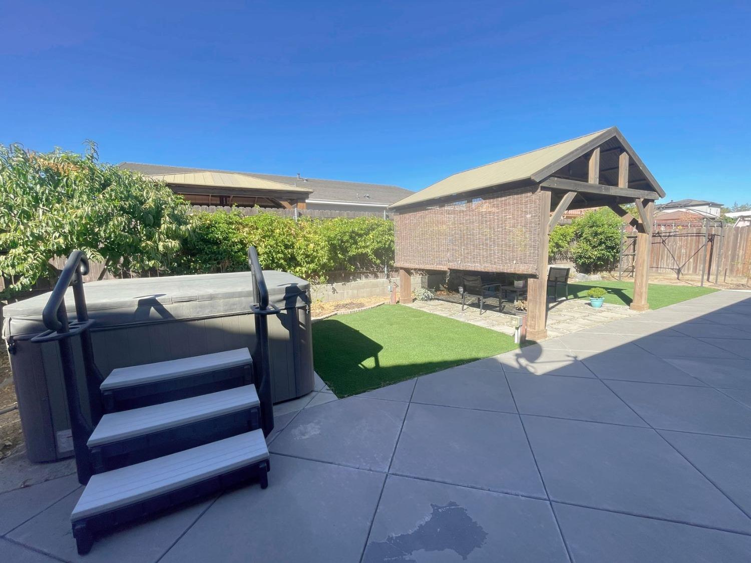 1543 Toy Street