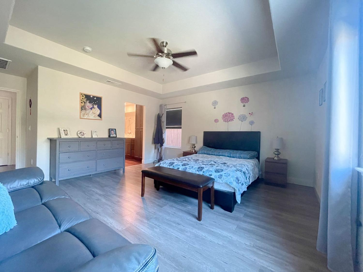 1543 Toy Street
