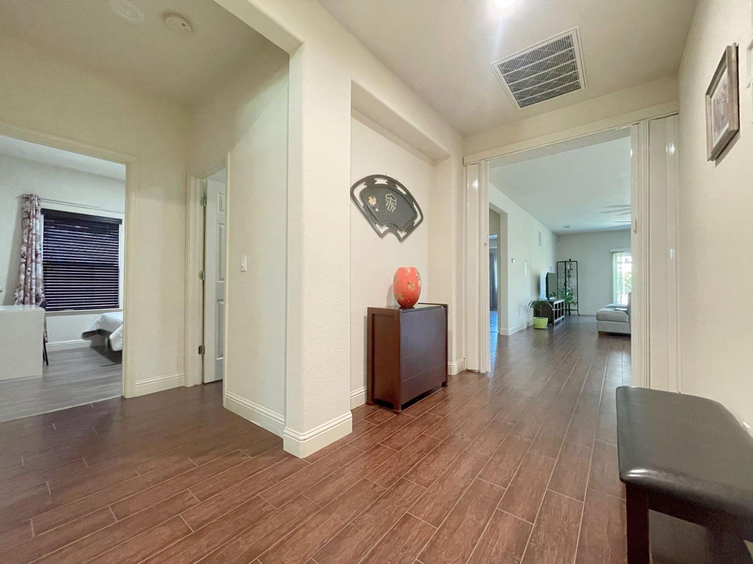 1543 Toy Street