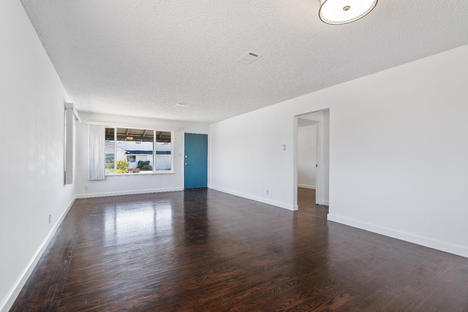 965 Arguello DR