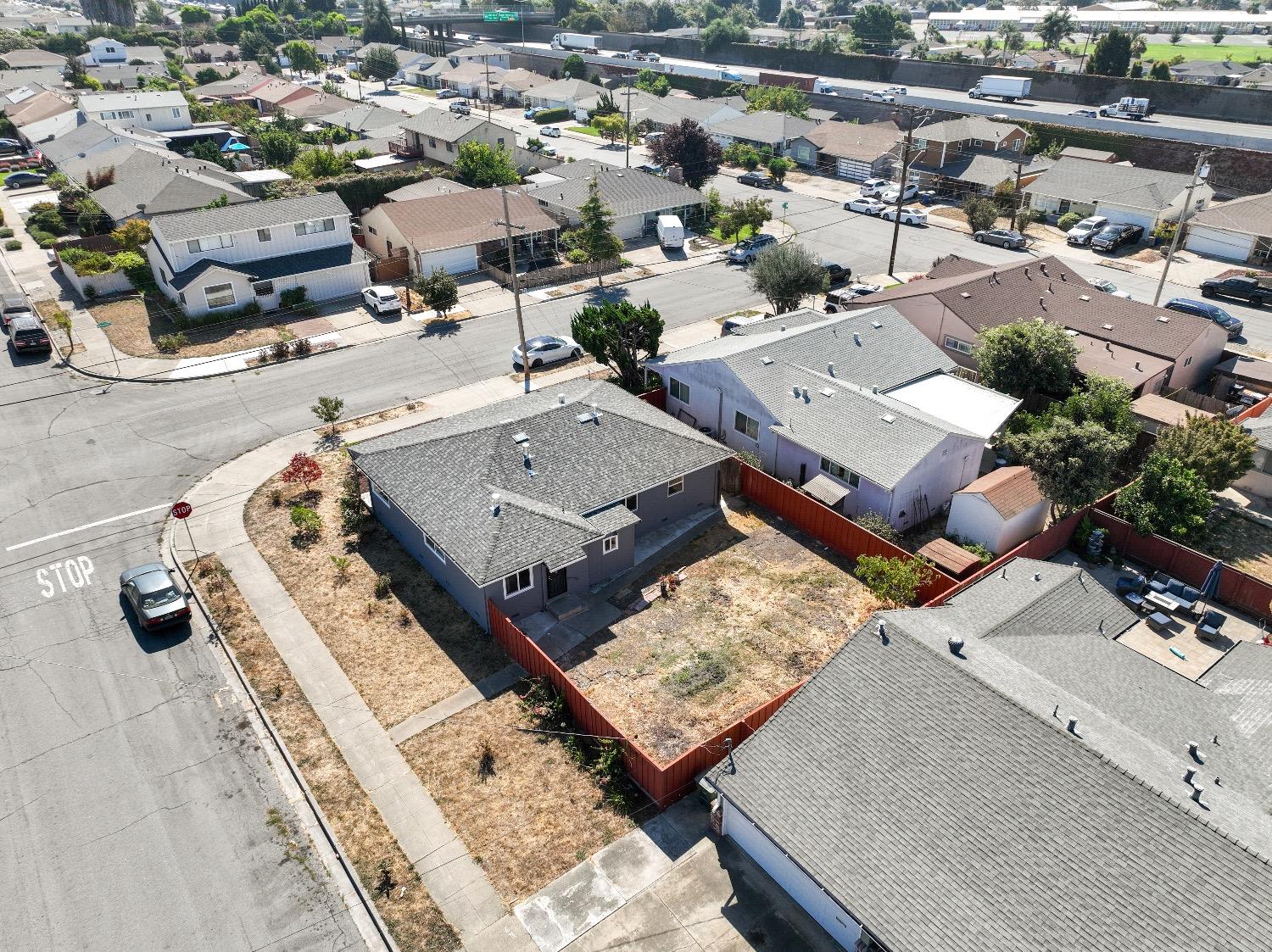 965 Arguello DR