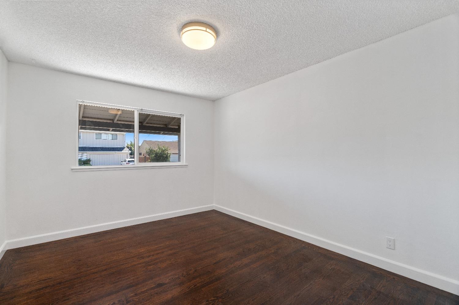 965 Arguello DR