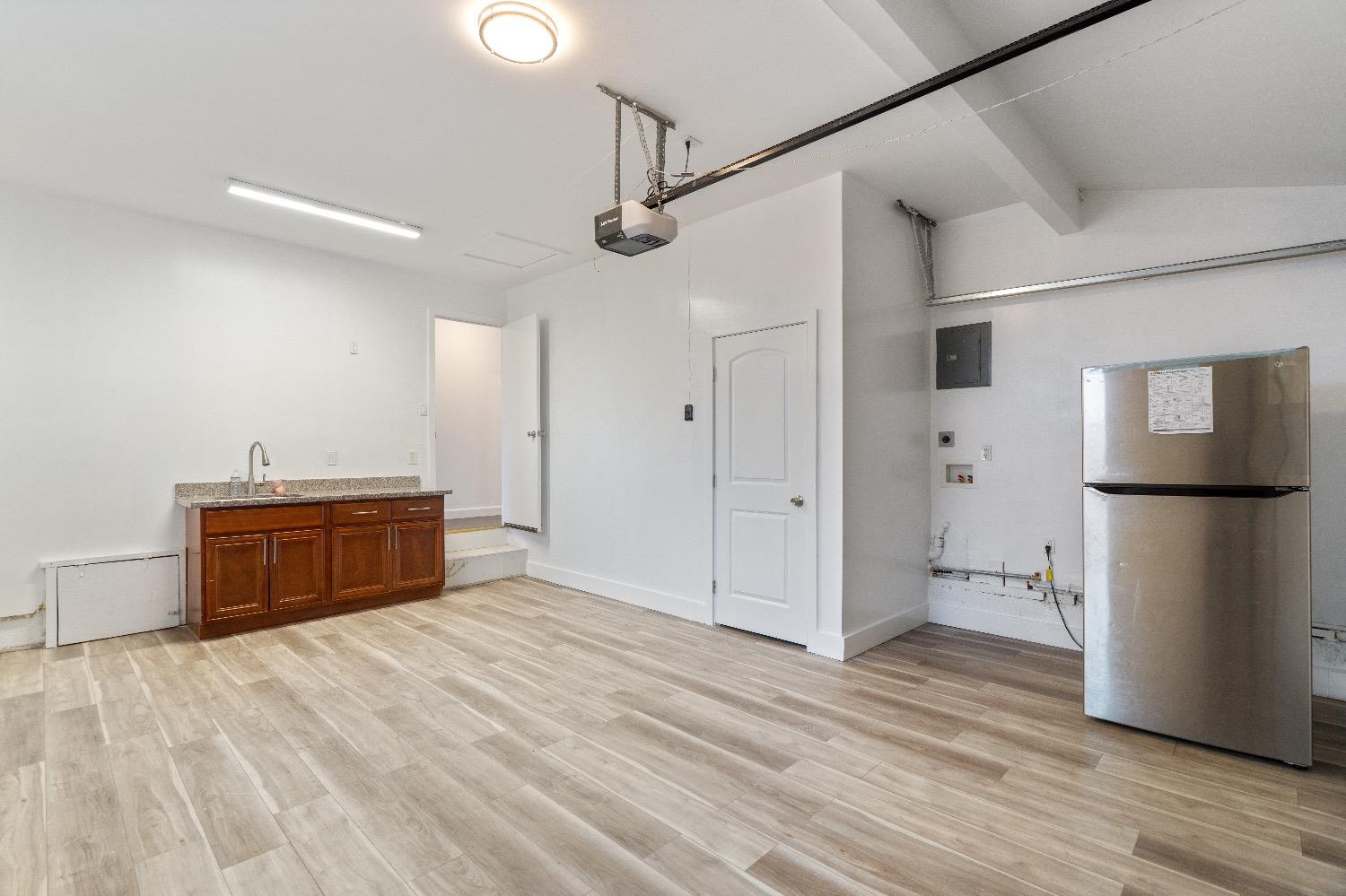 965 Arguello DR