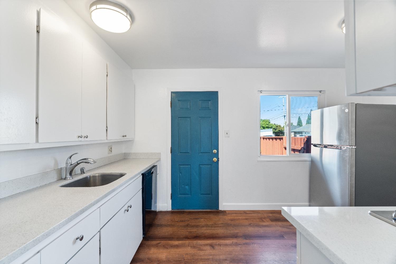 965 Arguello DR
