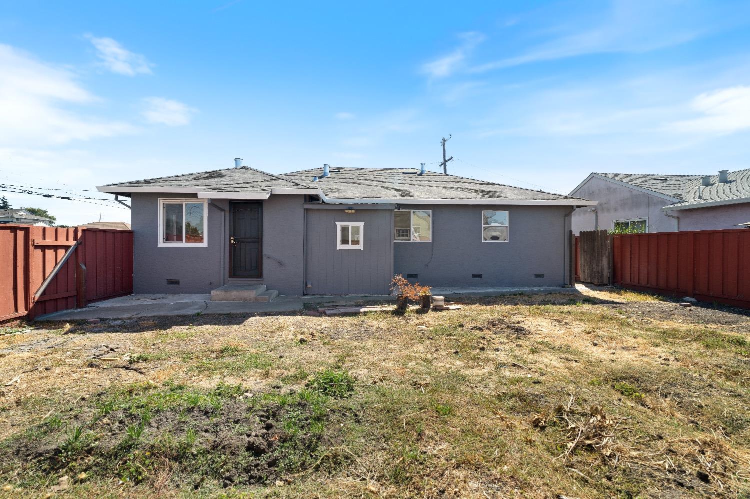 965 Arguello DR
