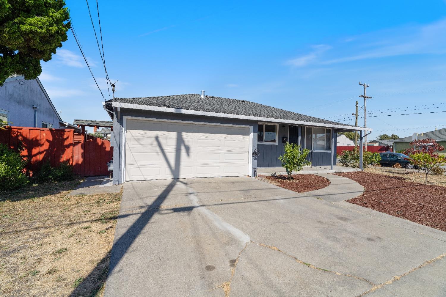 965 Arguello DR