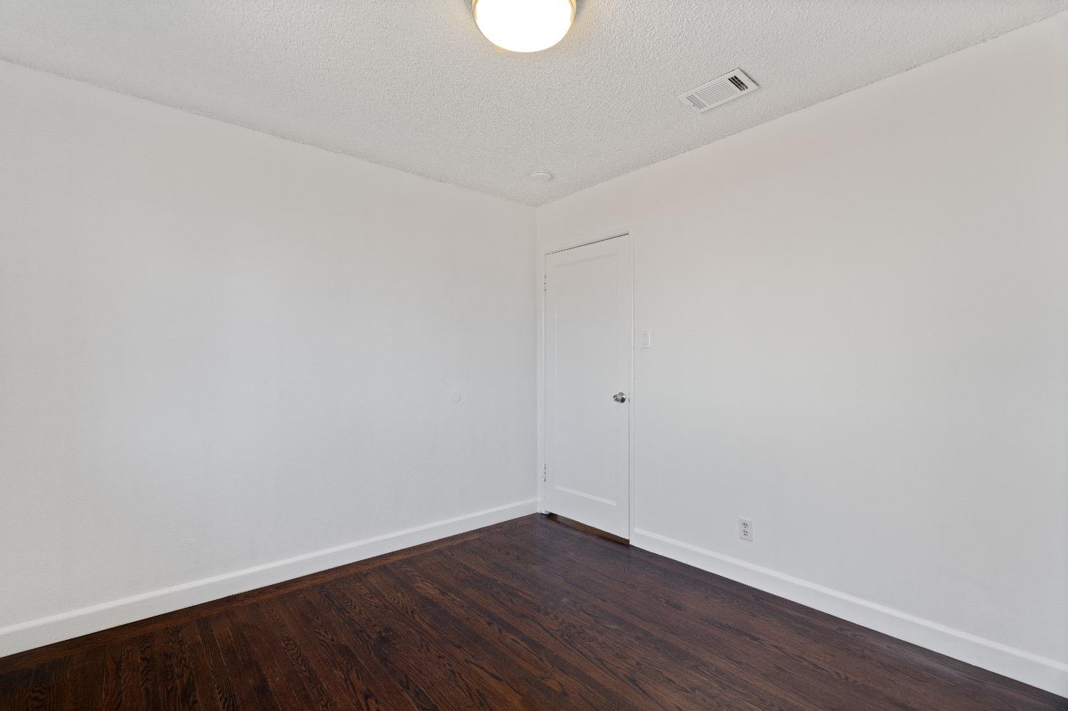 965 Arguello DR