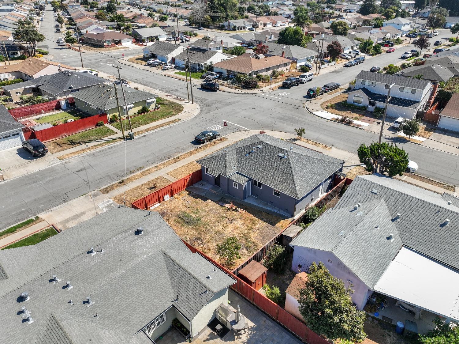 965 Arguello DR