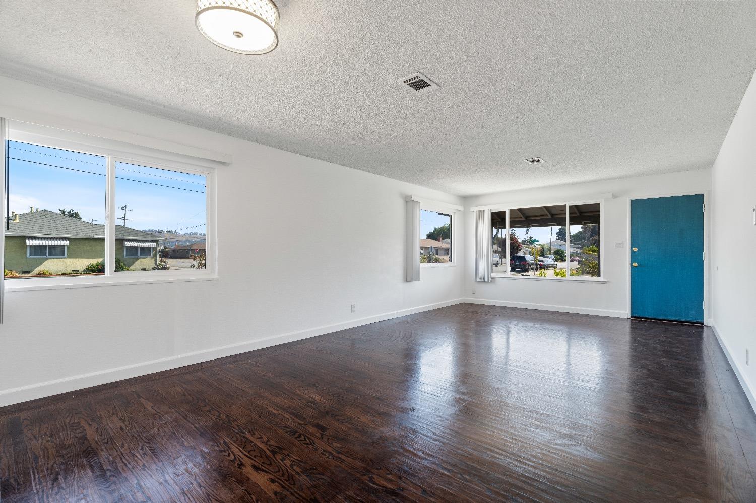 965 Arguello DR