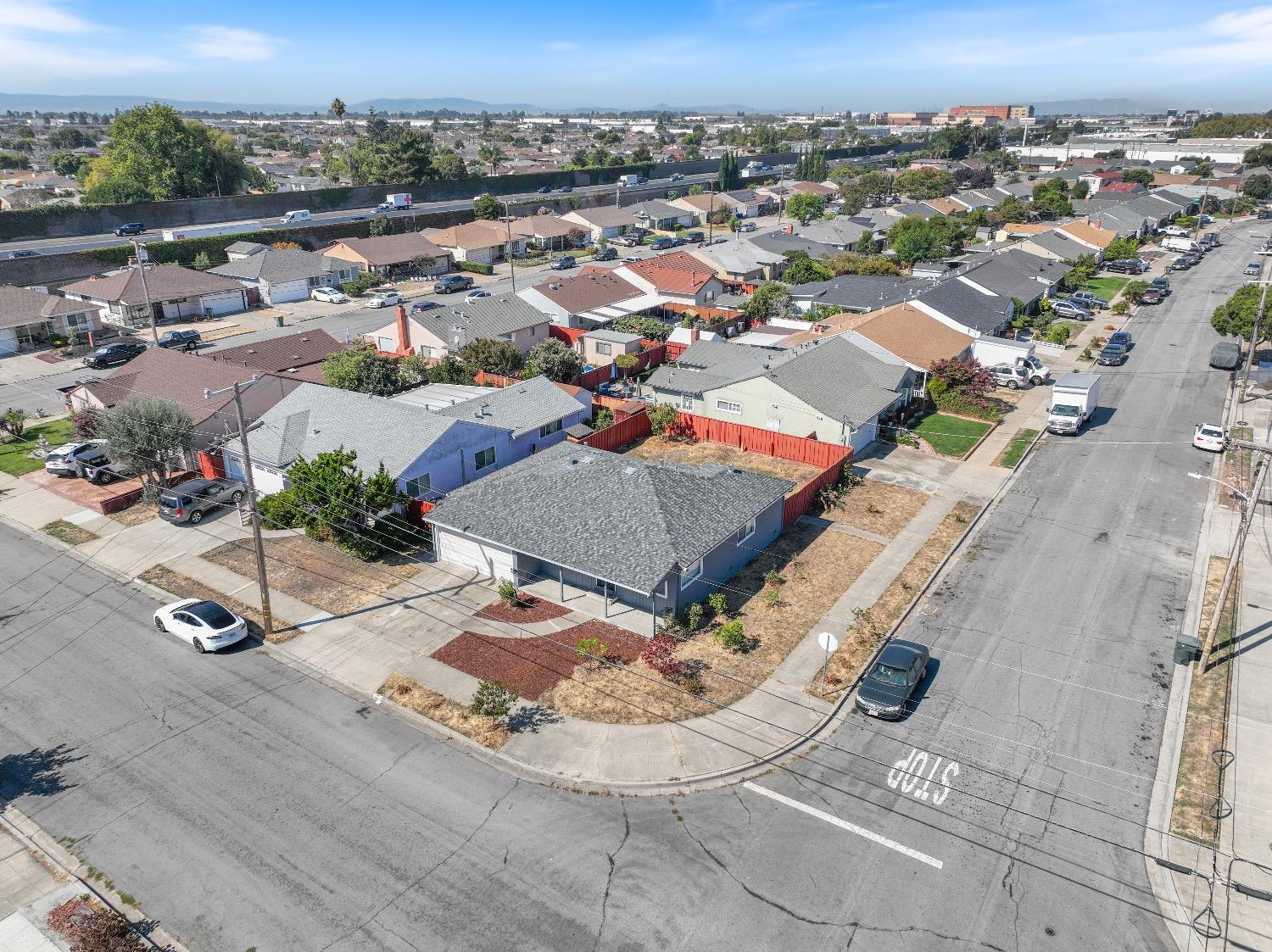 965 Arguello DR